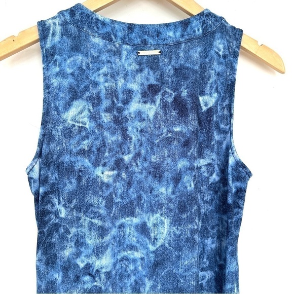 Michael Kors midi length dress in a stretch knit, popover style, sleeveless - Picture 12 of 15